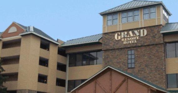 Grand Resort Hotel & Convention Center Pigeon Forge Exterior photo